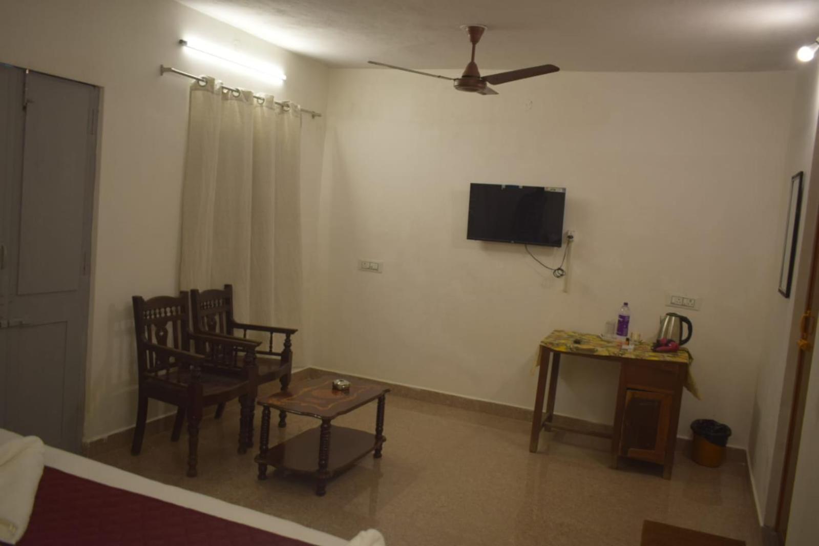 Le Epic Resort Virampattinam Экстерьер фото
