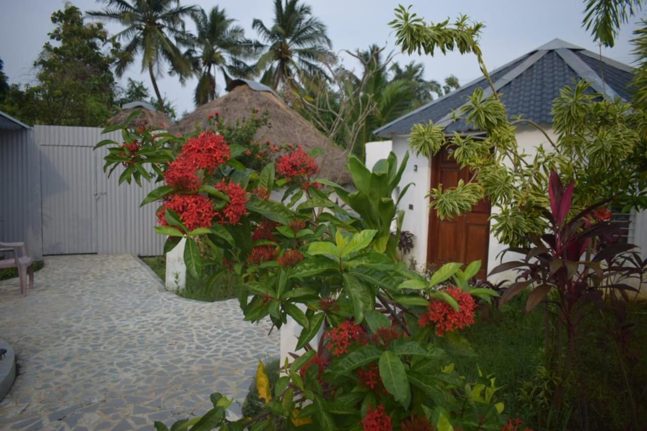 Le Epic Resort Virampattinam Экстерьер фото
